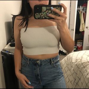 white ribbed babaton crop top 🤍